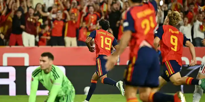 España sigue triturando rivales, la Campeona del Mundo golea a Croacia (4-1) | RESUMEN y GOLES